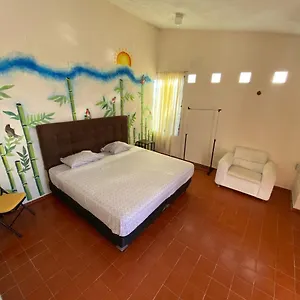 Pensión Casa Bugambilias, Cancún